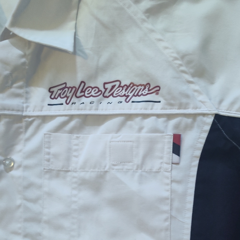 White and Black Short Sleeve Shirt - Picture 3 of 8